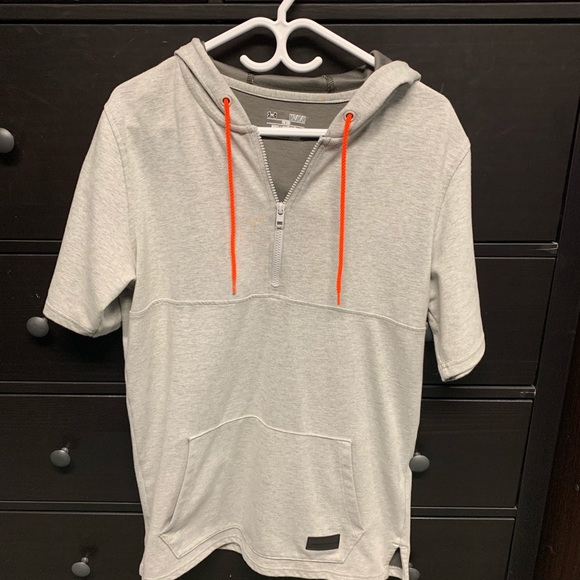 UA pullover short sleeve hoodie - Picture 1 of 1